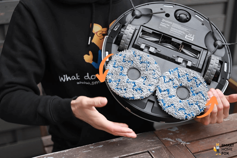 две вращающиеся салфетки Ecovacs Deebot X1 OMNI вид снизу